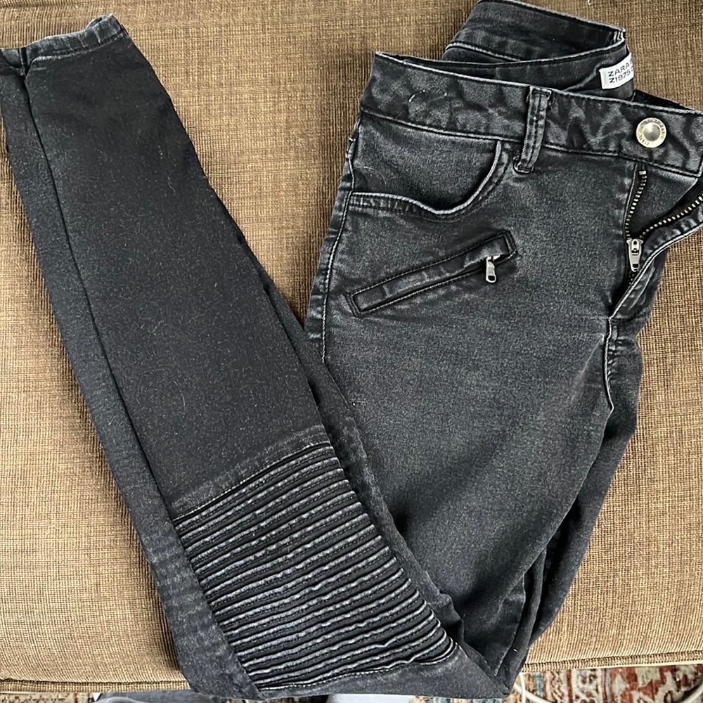 Black skinny jean